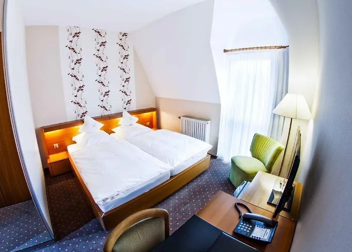 玛利恩林德酒店 3*