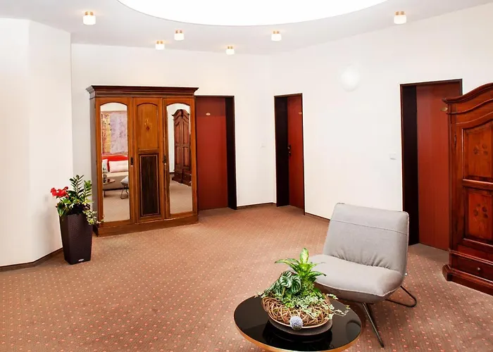 玛利恩林德酒店 3* 泰尔格特