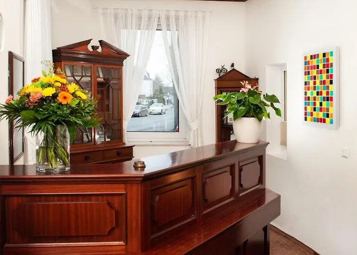 玛利恩林德酒店 酒店 泰尔格特